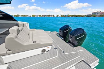 Cruisers Yachts 42 GLS Outboard 14 2026 Cruisers Yachts 42 GLS Outboard 15