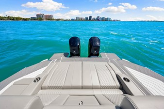 Cruisers Yachts 42 GLS Outboard 15 2026 Cruisers Yachts 42 GLS Outboard 16