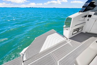 Cruisers Yachts 42 GLS Outboard 17 2026 Cruisers Yachts 42 GLS Outboard 18
