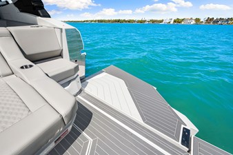 Cruisers Yachts 42 GLS Outboard 18 2026 Cruisers Yachts 42 GLS Outboard 19