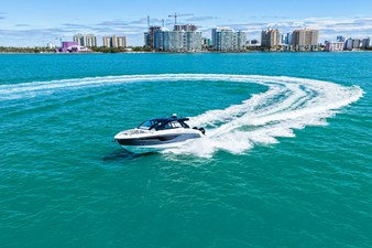 Cruisers Yachts 42 GLS Outboard 32 2026 Cruisers Yachts 42 GLS Outboard 33