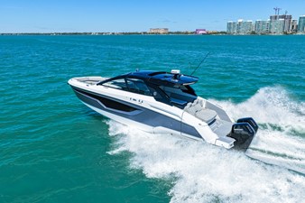 Cruisers Yachts 42 GLS Outboard 35 2026 Cruisers Yachts 42 GLS Outboard 36