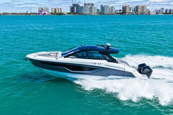 Cruisers Yachts 42 GLS Outboard 40 2026 Cruisers Yachts 42 GLS Outboard 41