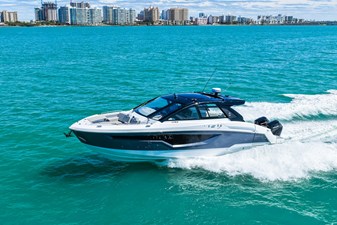 Cruisers Yachts 42 GLS Outboard 41 2026 Cruisers Yachts 42 GLS Outboard 42