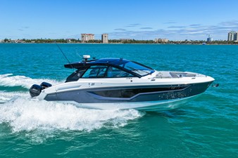 Cruisers Yachts 42 GLS Outboard 50 2026 Cruisers Yachts 42 GLS Outboard 51