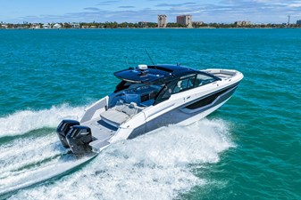 Cruisers Yachts 42 GLS Outboard 57 2026 Cruisers Yachts 42 GLS Outboard 58