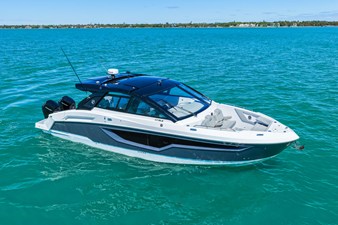 Cruisers Yachts 42 GLS Outboard 62 2026 Cruisers Yachts 42 GLS Outboard 63