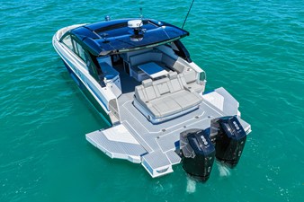 Cruisers Yachts 42 GLS Outboard 70 2026 Cruisers Yachts 42 GLS Outboard 71