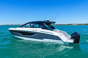 Cruisers Yachts 42 GLS Outboard 81 2026 Cruisers Yachts 42 GLS Outboard 82