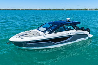 Cruisers Yachts 42 GLS Outboard 85 2026 Cruisers Yachts 42 GLS Outboard 86