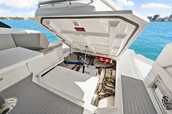 Cruisers Yachts 42 GLS Outboard 87 2026 Cruisers Yachts 42 GLS Outboard 88