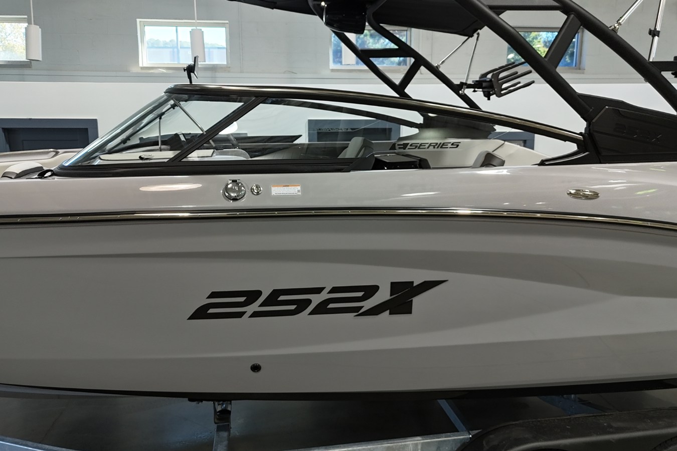 2026 Yamaha 252XE 3