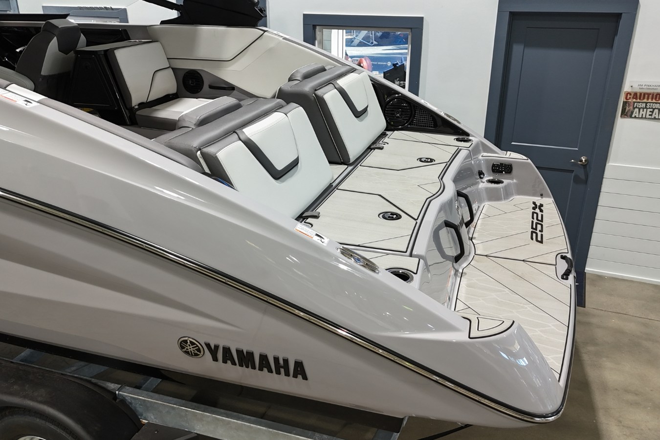 2026 Yamaha 252XE 4