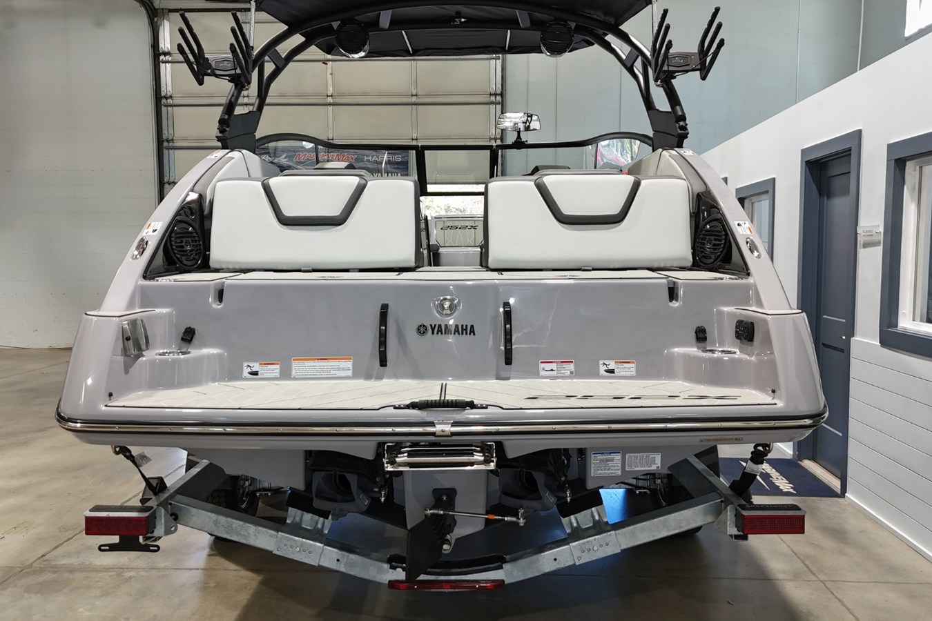 2026 Yamaha 252XE 6