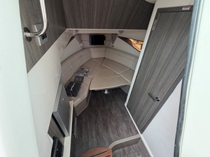 2027 Sea Ray Sundancer 320 Outboard 47