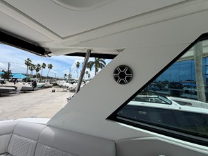 2027 Sea Ray Sundancer 320 Outboard 58