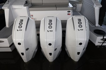 Cruisers Yachts 38 GLS Outboard 11 2026 Cruisers Yachts 38 GLS Outboard 12