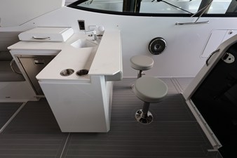 Cruisers Yachts 38 GLS Outboard 32 2026 Cruisers Yachts 38 GLS Outboard 33