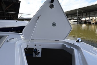 Cruisers Yachts 38 GLS Outboard 56 2026 Cruisers Yachts 38 GLS Outboard 57
