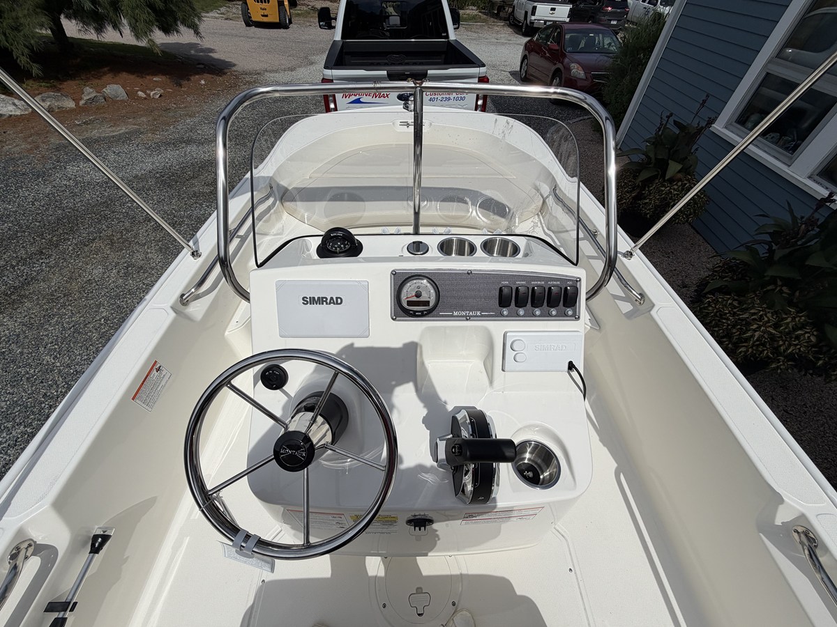 2027 Boston Whaler 170 Montauk 10