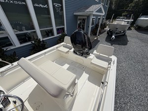 Boston Whaler 170 Montauk 6 2027 Boston Whaler 170 Montauk 7