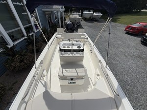 Boston Whaler 170 Montauk 12 2027 Boston Whaler 170 Montauk 13