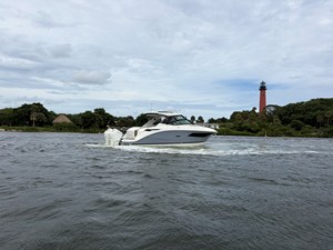 2027 Sea Ray Sundancer 320 Outboard 12