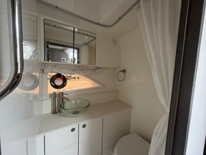 2027 Sea Ray Sundancer 320 Outboard 31