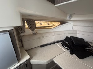 2027 Sea Ray Sundancer 320 Outboard 34