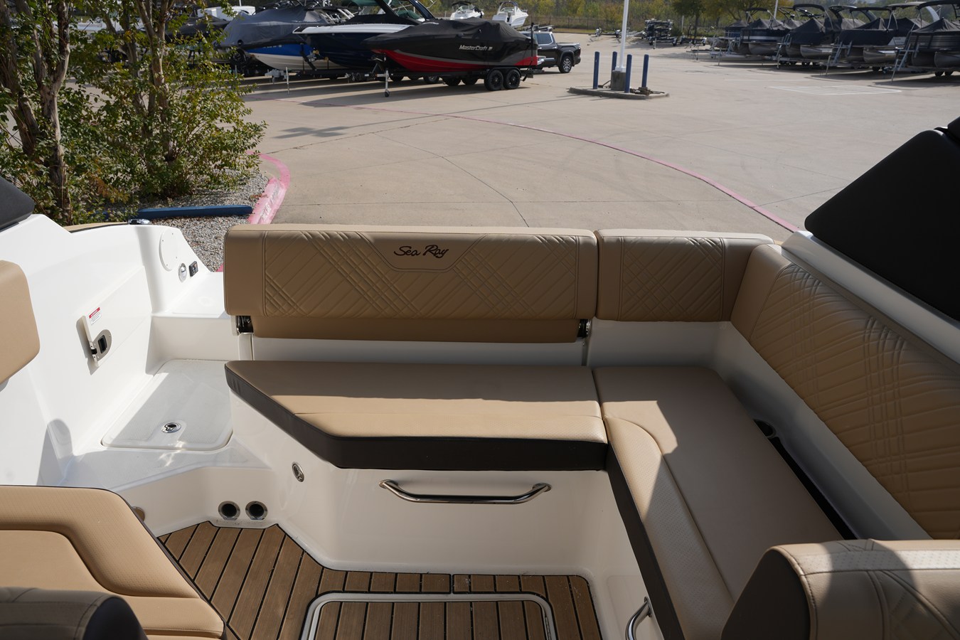 2026 Sea Ray SDX 230 12