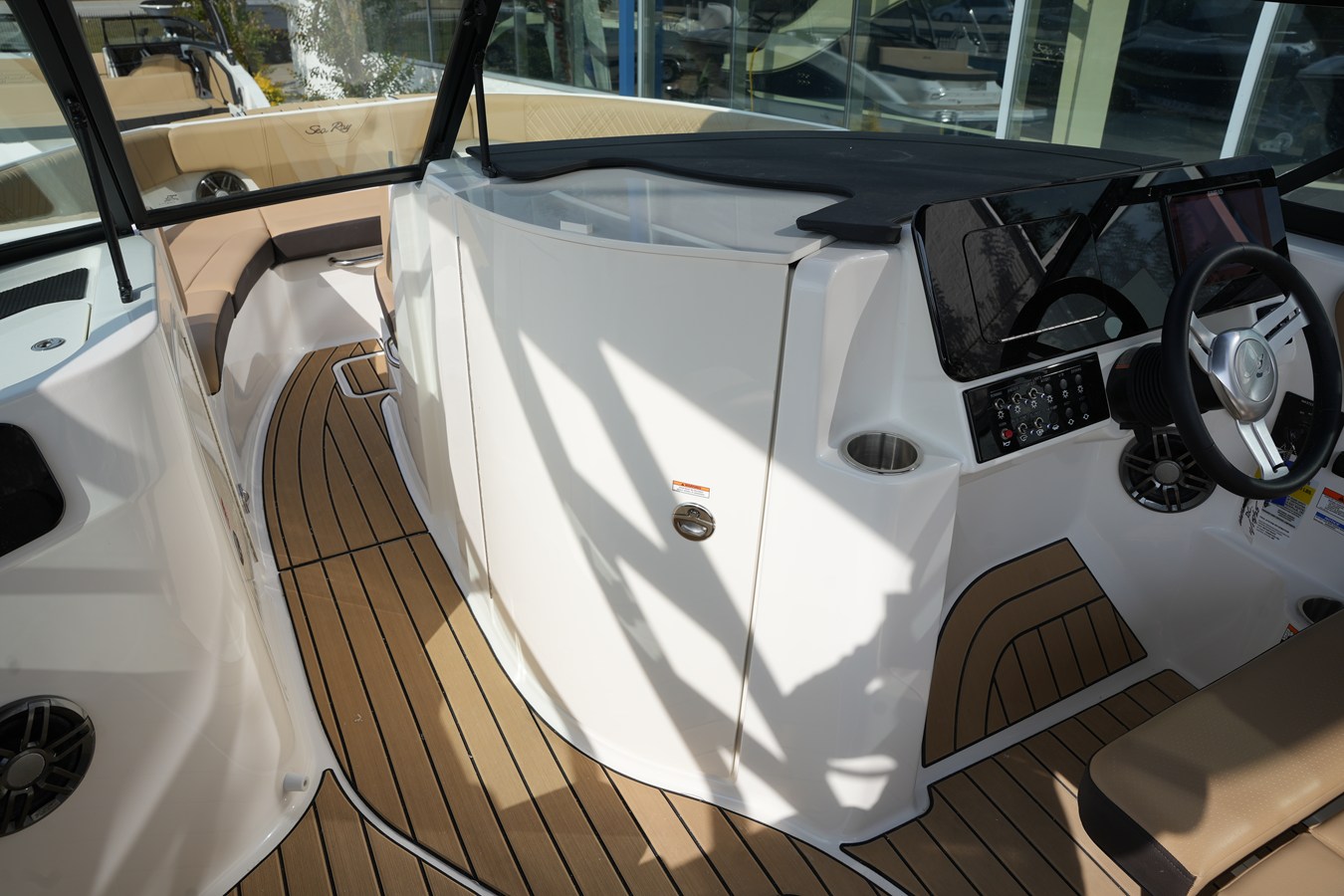 2026 Sea Ray SDX 230 24