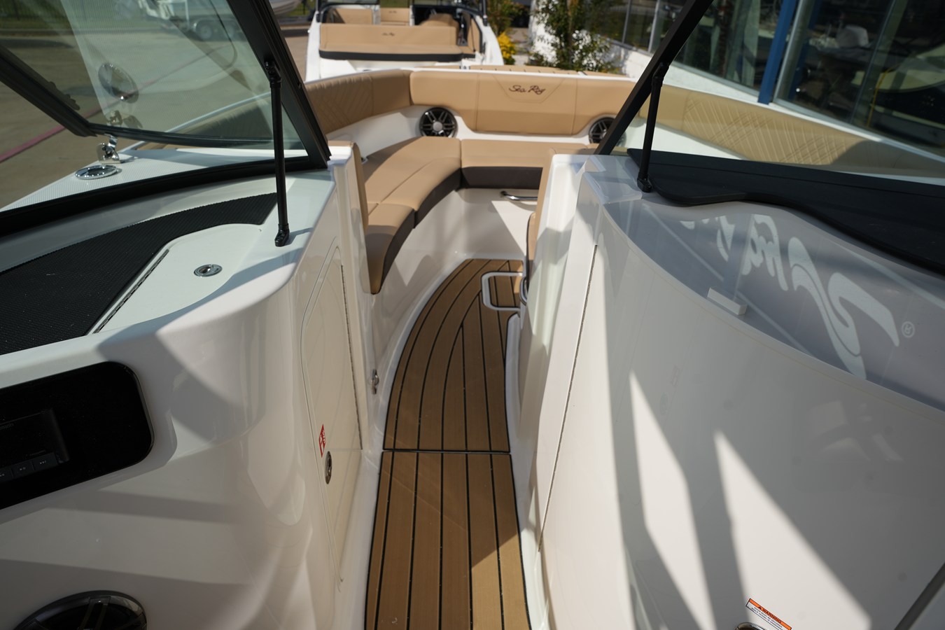 2026 Sea Ray SDX 230 27
