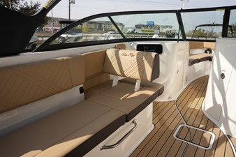2026 Sea Ray SDX 230 14