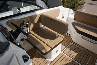 2026 Sea Ray SDX 230 16