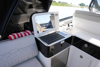 Sea Ray 370 SUNDANCER 11 2024 Sea Ray 370 SUNDANCER 12