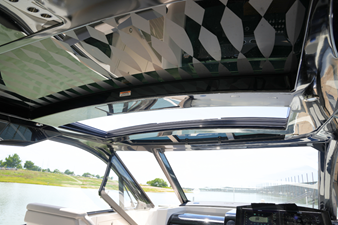 Sea Ray 370 SUNDANCER 15 2024 Sea Ray 370 SUNDANCER 16