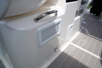 Sea Ray 370 SUNDANCER 17 2024 Sea Ray 370 SUNDANCER 18
