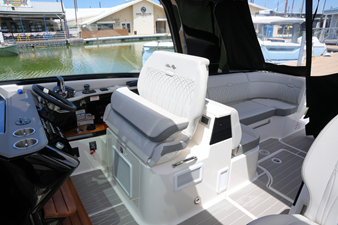 Sea Ray 370 SUNDANCER 20 2024 Sea Ray 370 SUNDANCER 21