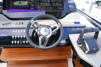Sea Ray 370 SUNDANCER 24 2024 Sea Ray 370 SUNDANCER 25