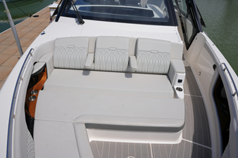 Sea Ray 370 SUNDANCER 28 2024 Sea Ray 370 SUNDANCER 29