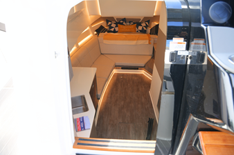 Sea Ray 370 SUNDANCER 37 2024 Sea Ray 370 SUNDANCER 38