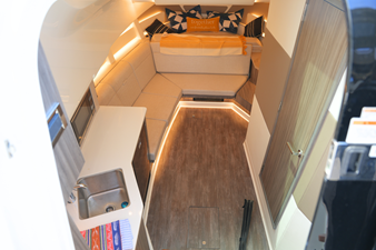 Sea Ray 370 SUNDANCER 38 2024 Sea Ray 370 SUNDANCER 39