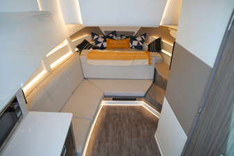 Sea Ray 370 SUNDANCER 39 2024 Sea Ray 370 SUNDANCER 40