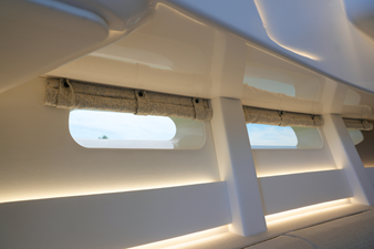 Sea Ray 370 SUNDANCER 42 2024 Sea Ray 370 SUNDANCER 43