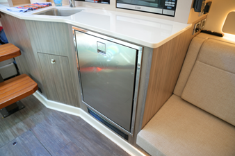 Sea Ray 370 SUNDANCER 45 2024 Sea Ray 370 SUNDANCER 46