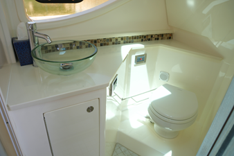 Sea Ray 370 SUNDANCER 47 2024 Sea Ray 370 SUNDANCER 48