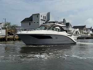 Sea Ray 320 SUNDANCER 5 2021 Sea Ray 320 SUNDANCER 6