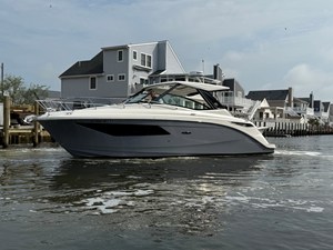 Sea Ray 320 SUNDANCER 6 2021 Sea Ray 320 SUNDANCER 7