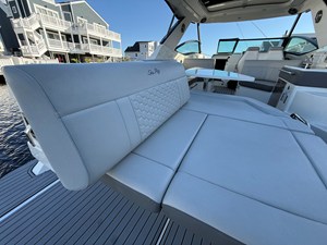 Sea Ray 320 SUNDANCER 19 2021 Sea Ray 320 SUNDANCER 20