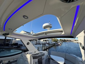Sea Ray 320 SUNDANCER 37 2021 Sea Ray 320 SUNDANCER 38